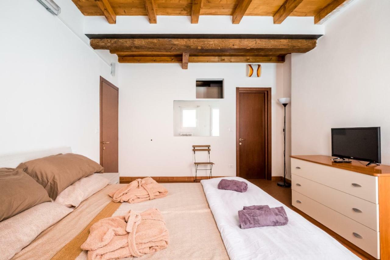 Whouse Suite Apartment Mirasole 博洛尼亚 外观 照片